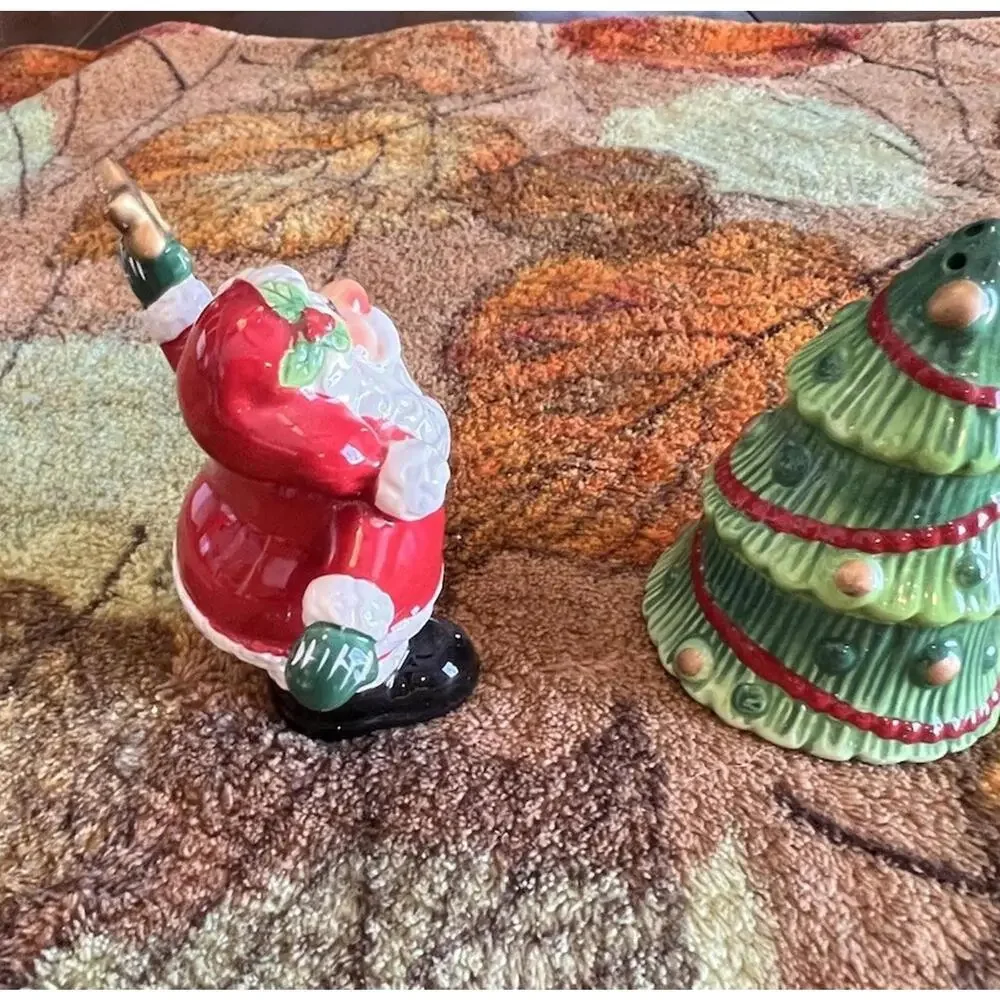 Fitz &‎ Floyd Merry Christmas Santa & Tree Ceramic Salt & Pepper Shakers Set